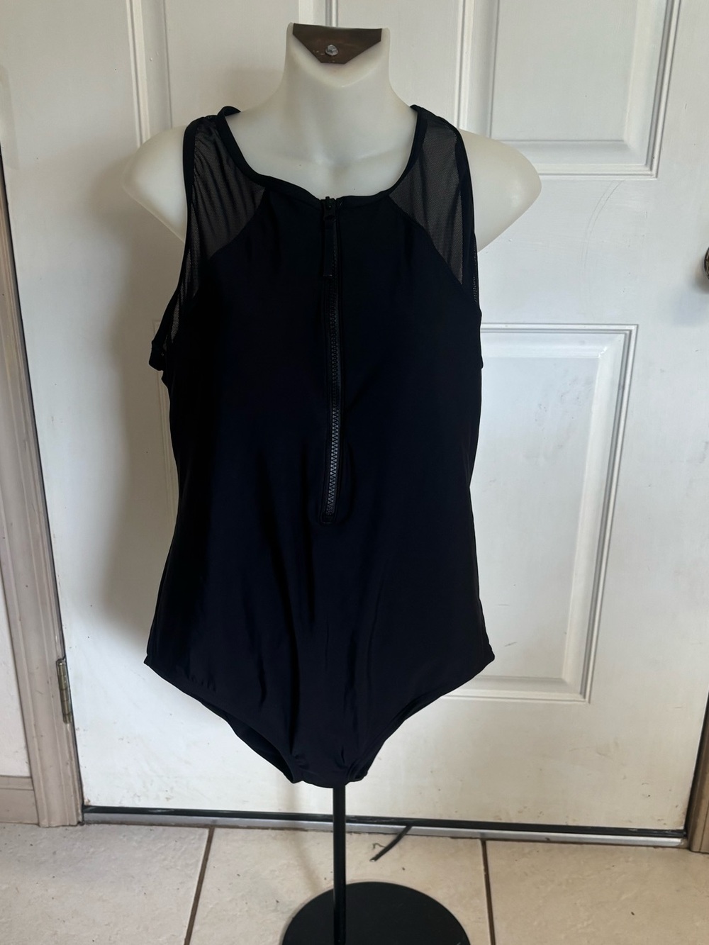 Size 16 Speedo solid black Powerflex Eco Mesh front zip One Piece Swimsuit. EUC